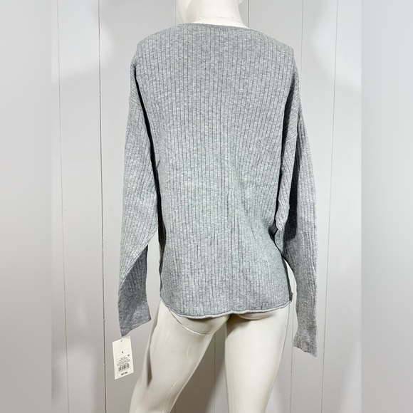 NWT Stars Above Womens Gray Long Sleeve Knit Sweater Size Small - Picture 4 of 8